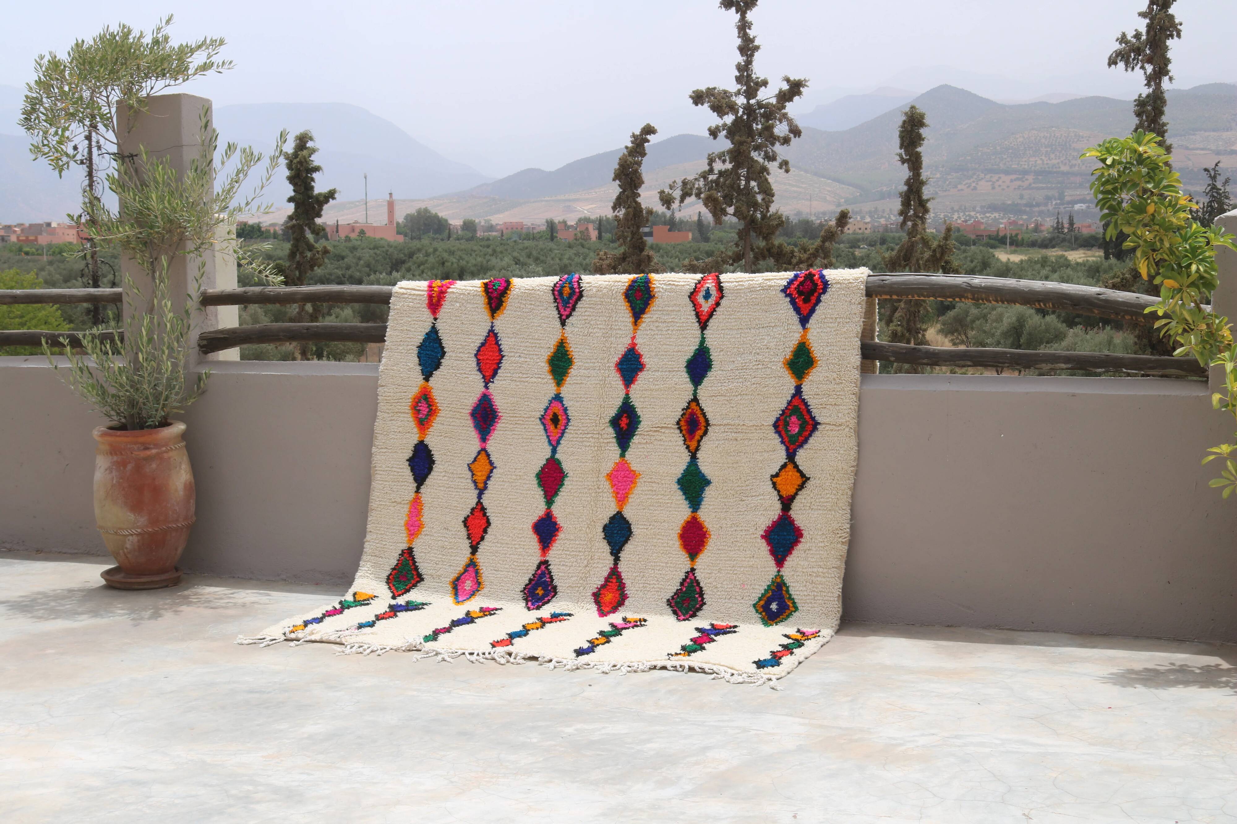 Large handmade colourful rug, 295 x 195 cm - G1087