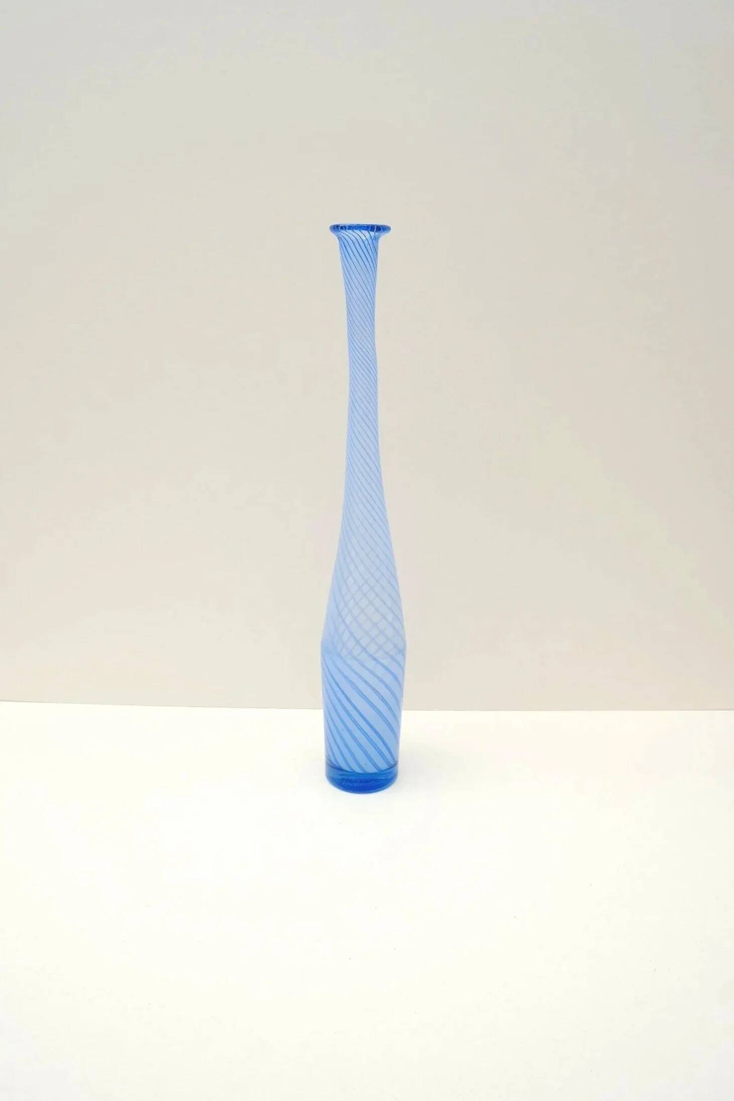 Allain Guillot blown glass vase, France 1984