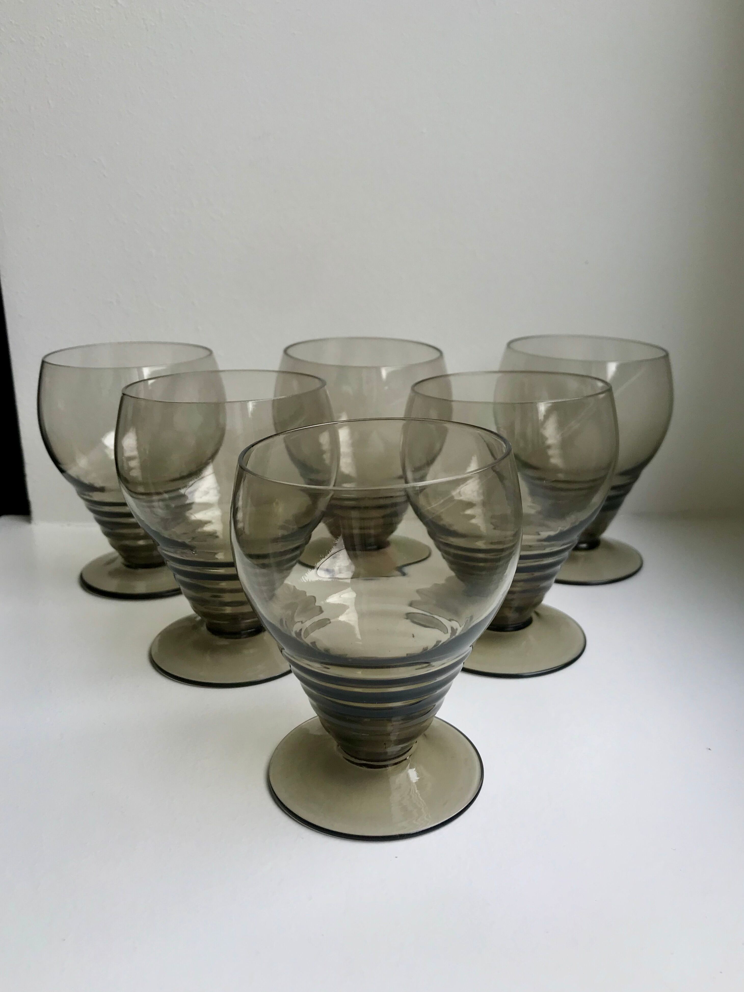 Set of 6 small art deco design wine glasses in smoked glass 30-40s