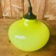 Suspension en opaline jaune vintage 70