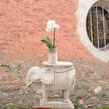 Vintage rattan elephant couch tip