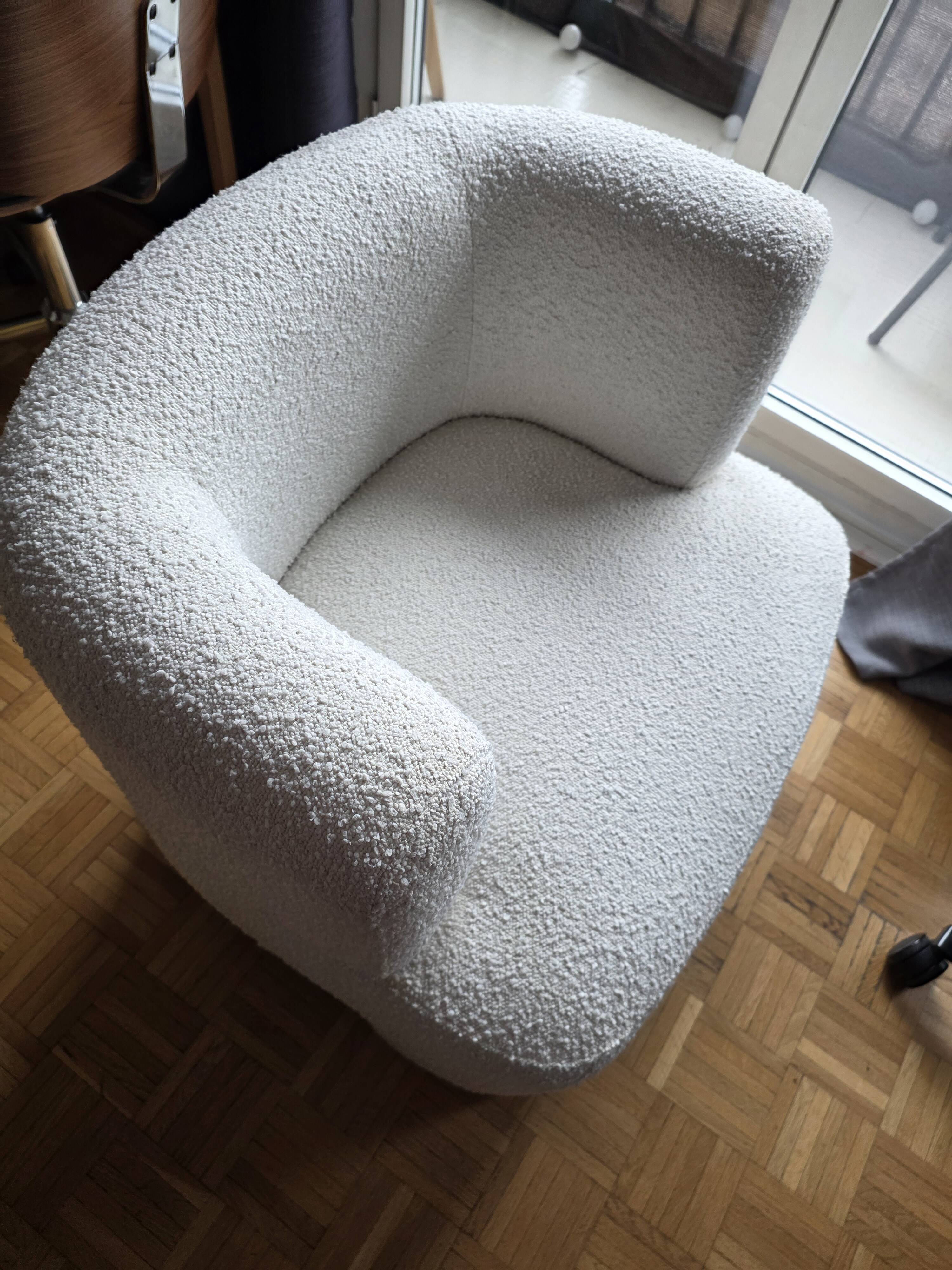 Lot 2 fauteuils petit modèle tissu bouclette, darrel