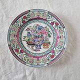 Vintage Chinese Qing Qianlong Porcelain Plate, Hand Painted and Beautiful Reliefs