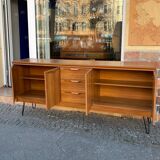 80s row with compass feet