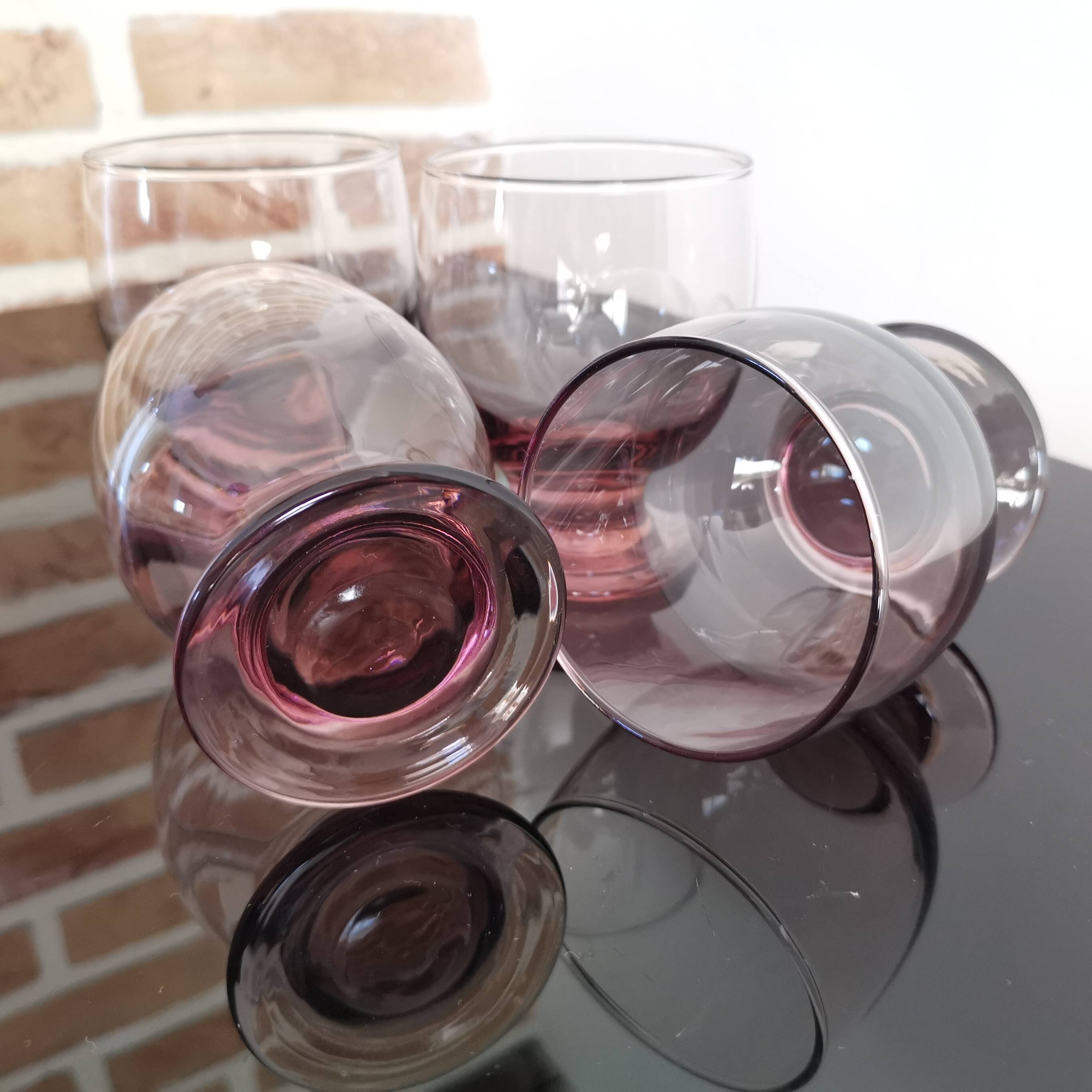 4 Art Deco red wine glasses in purple glass from the 70s
