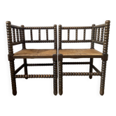 Paire de chaises d'angles en bois tourné, chaises coin du feu