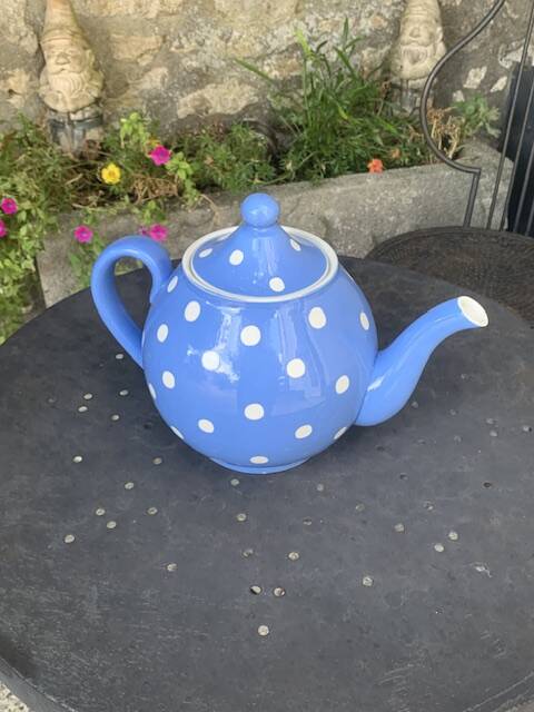 Lavender blue earthenware tea service with white polka dots from Digoin Sarreguemines.