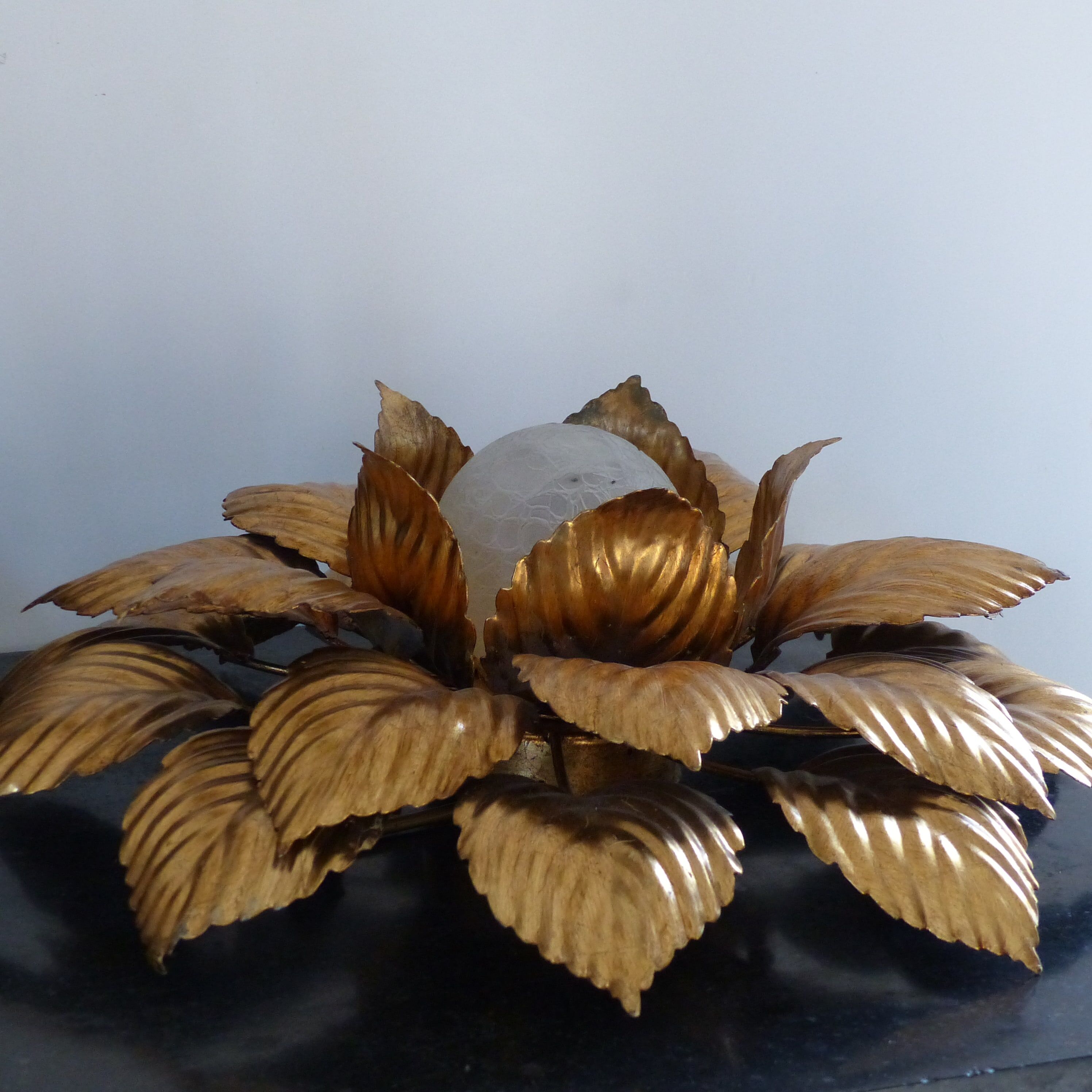 Applique fleur Masca en métal doré