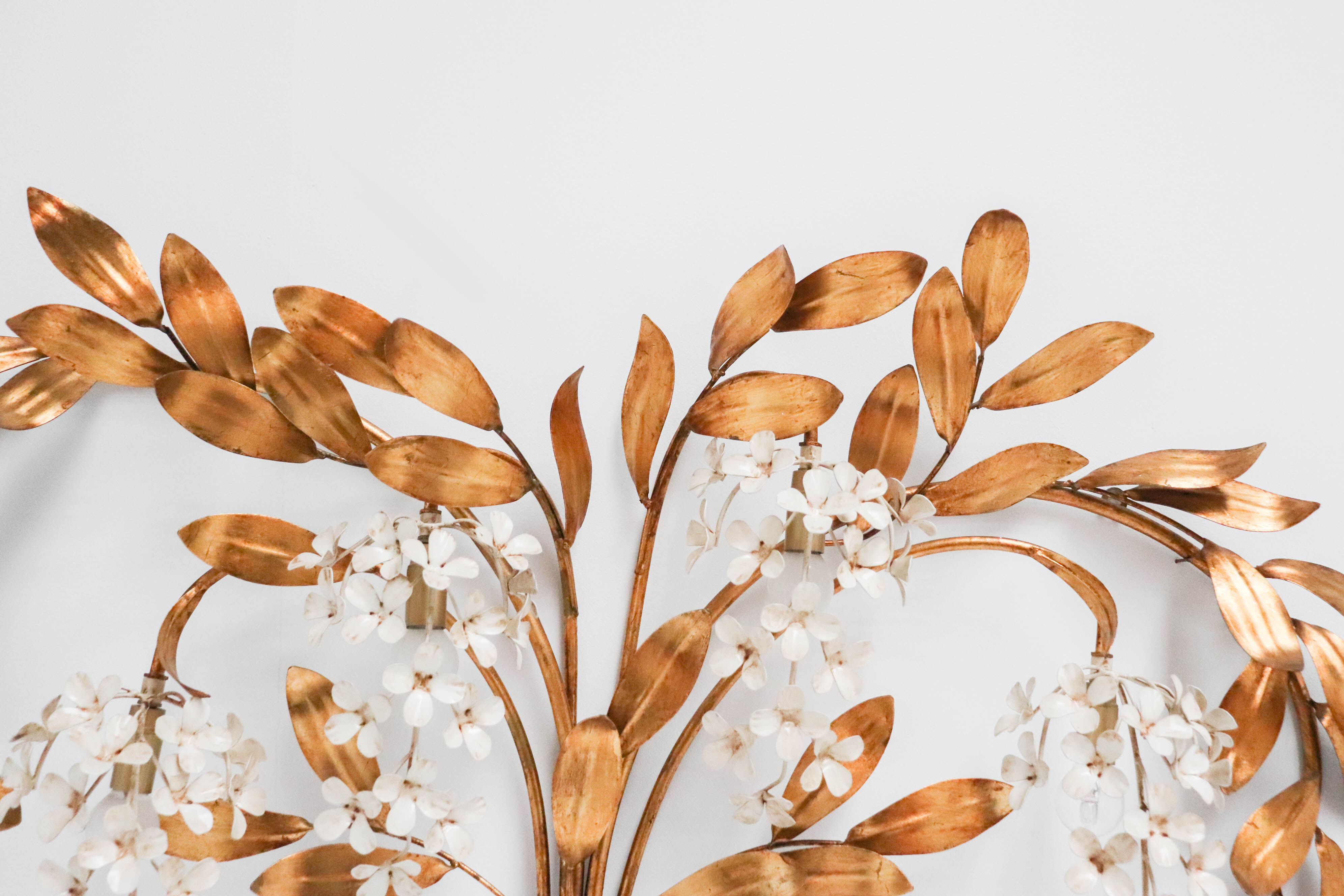 Applique murale Hans Kögl dorée du milieu du siècle