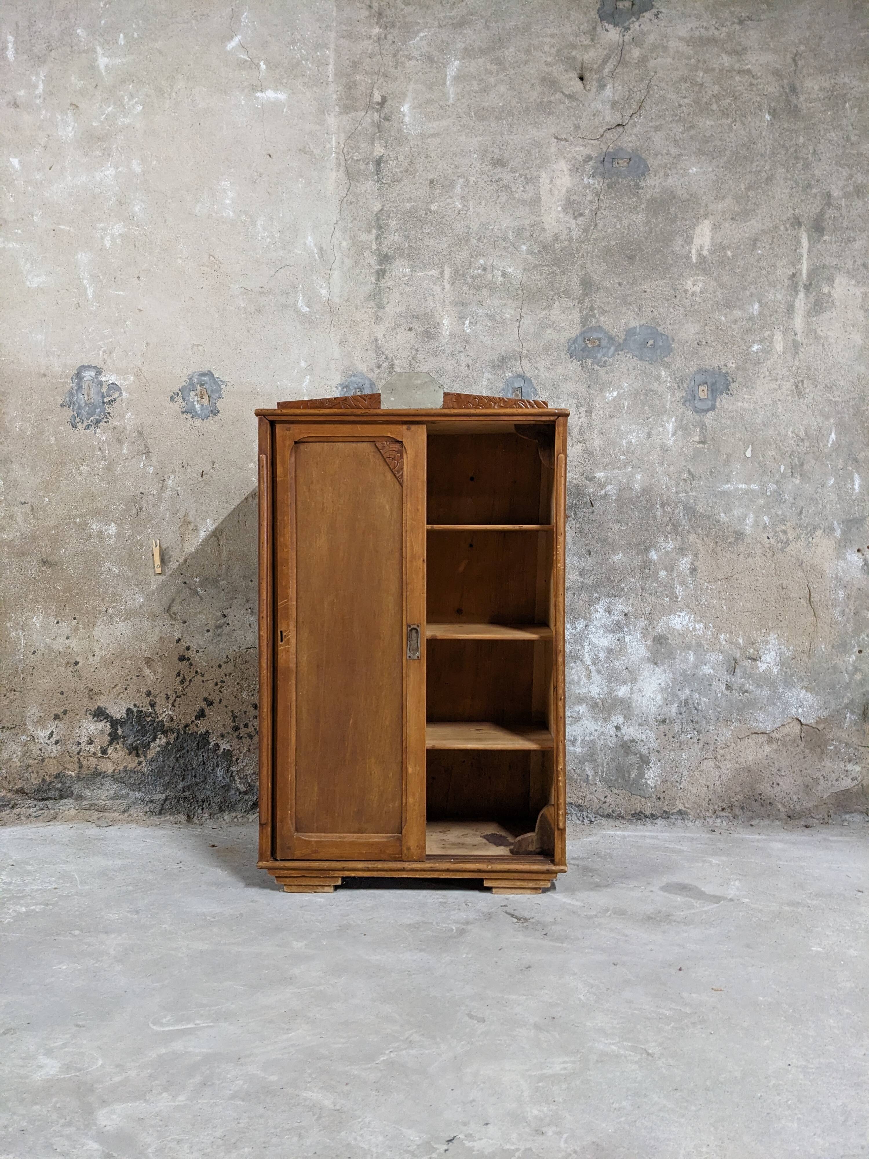 Small Art Deco cabinet from the 1930s