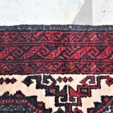 Ancien tapis persan. 194 x 102 cm.