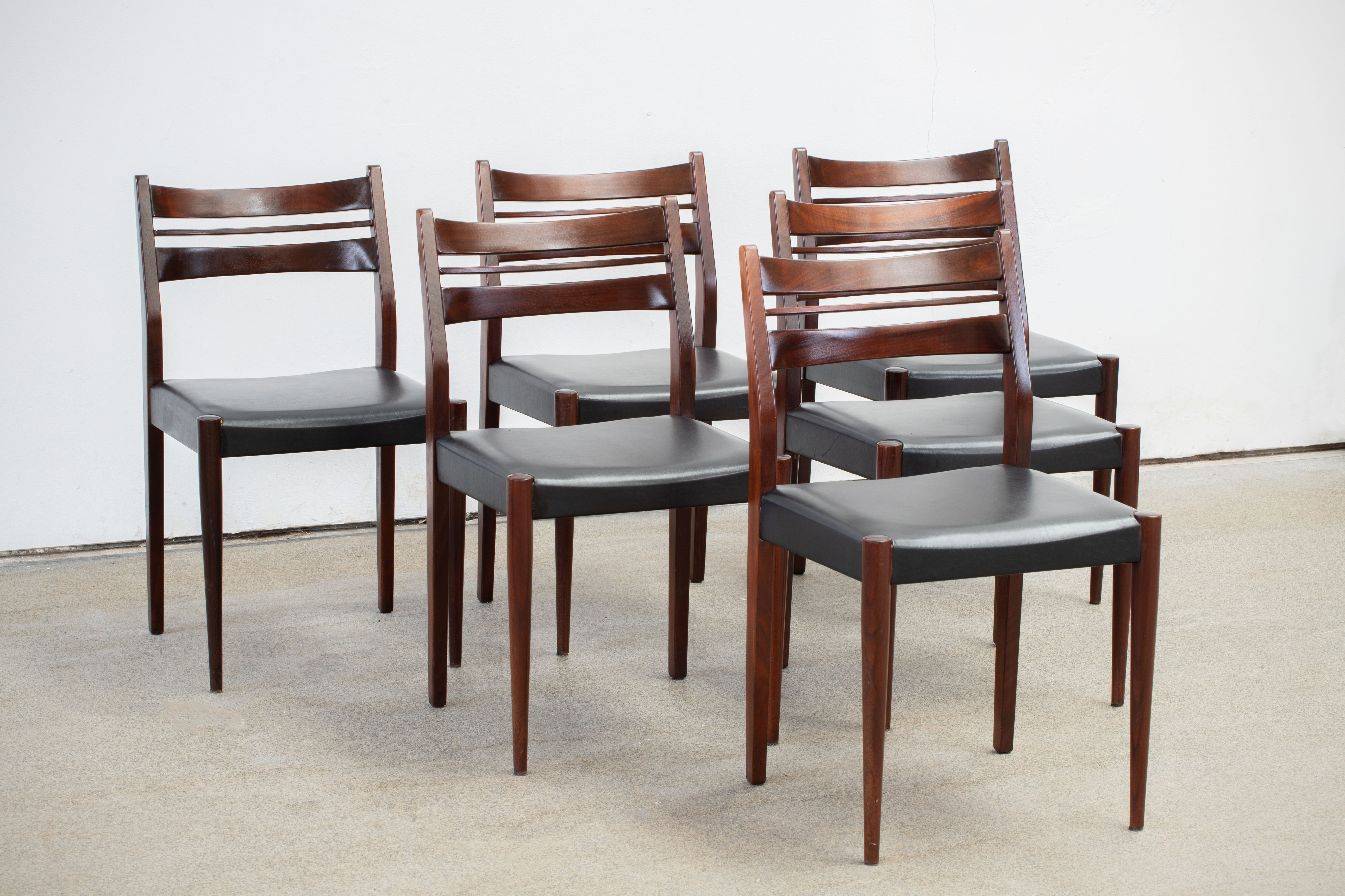 6 vintage Scandinavian rosewood chairs - 1960