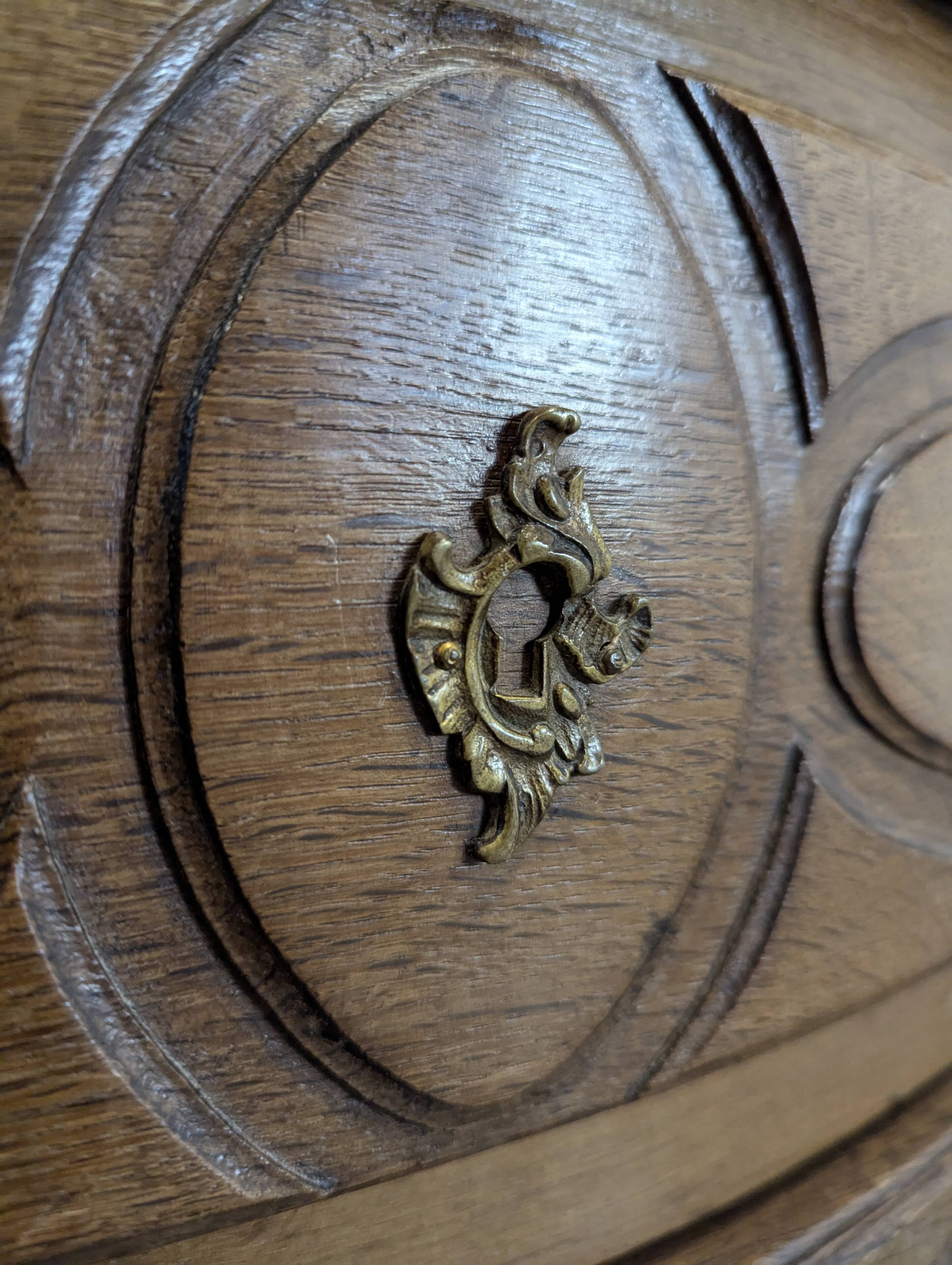 Louis XV style neo-rustic curved chest of drawers
