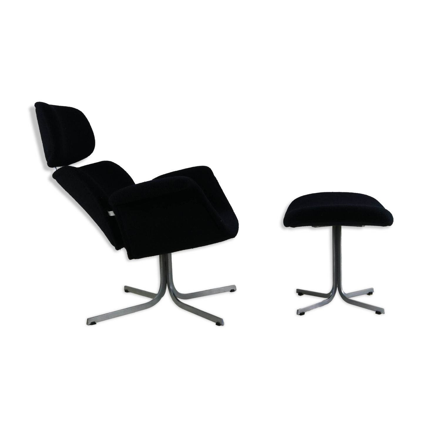 Artifort big tulip lounge chair with original ottoman