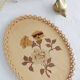 Plateau en bois, motif fleur