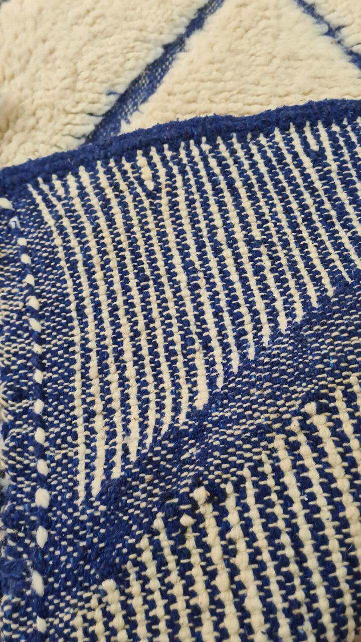 Handmade Beni Ourain Berber Rug with Blue Diamond Lines Pattern – 250x150 cm