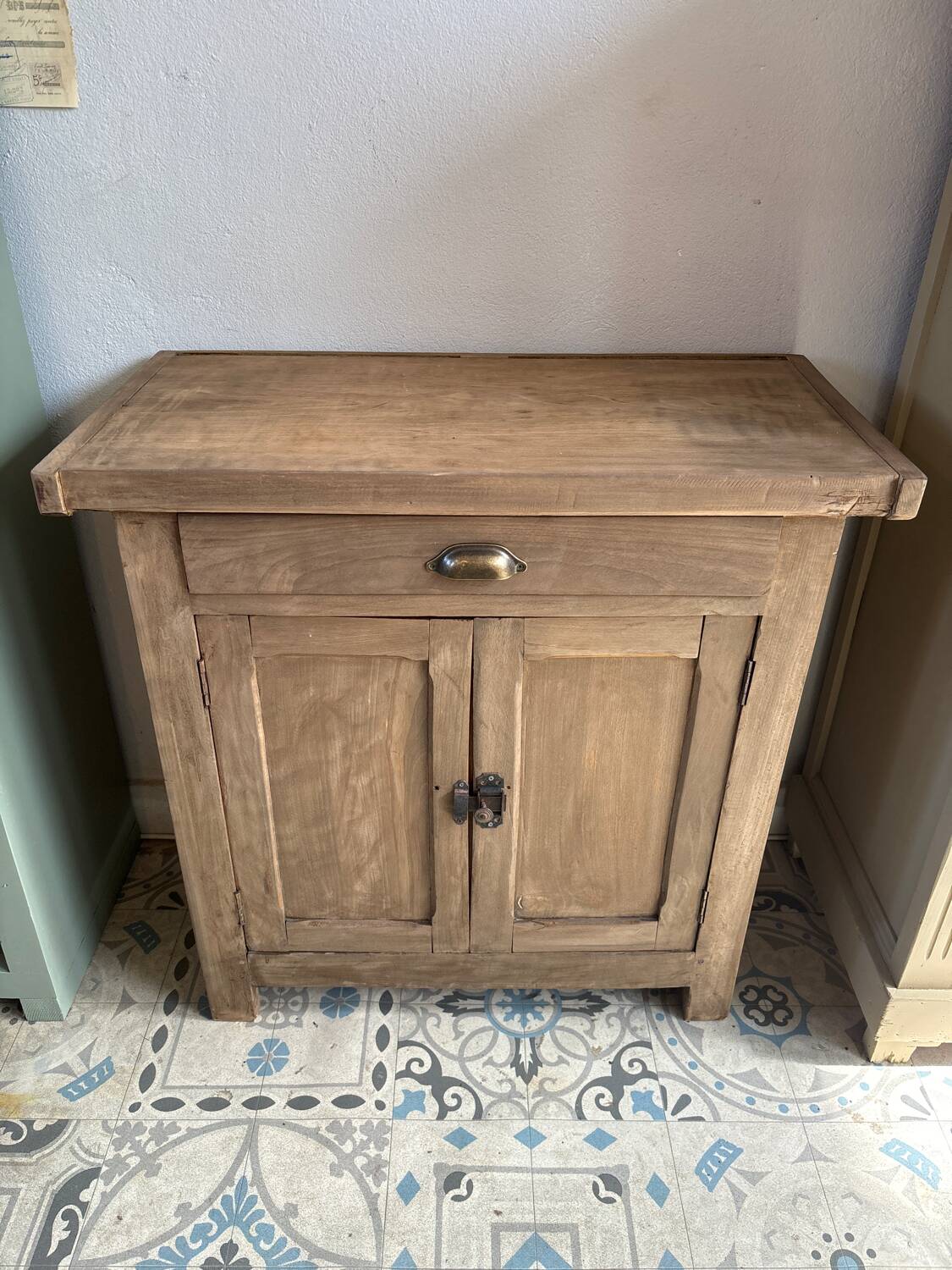 Small established buffet