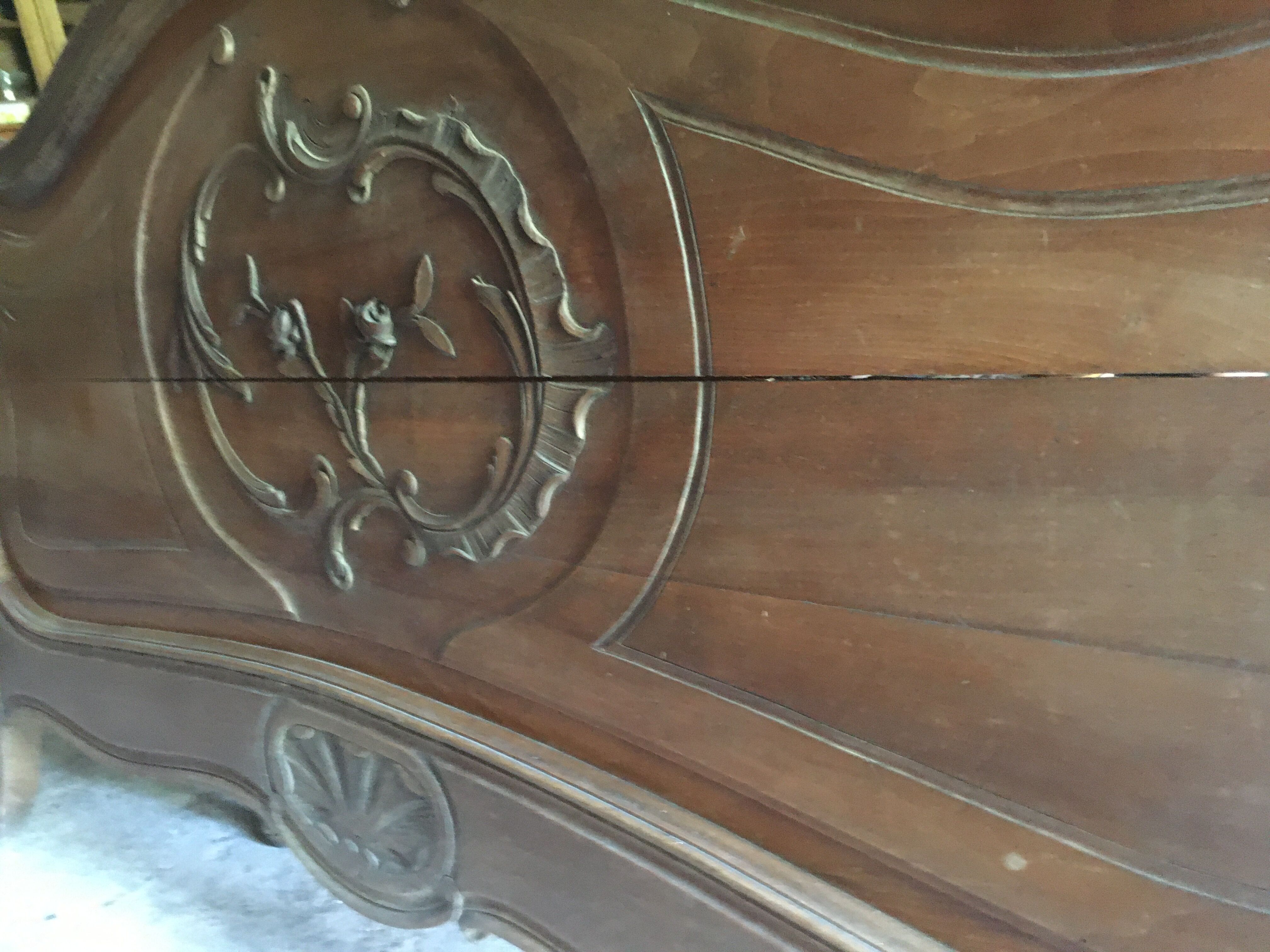 Carved wooden headboard 147X87