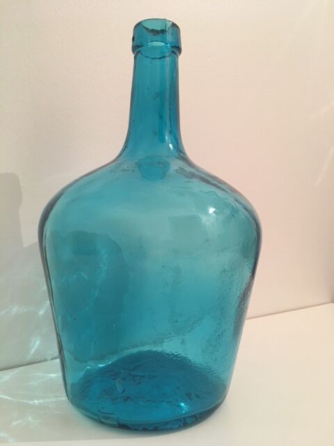 Demijohn, of volume 2L