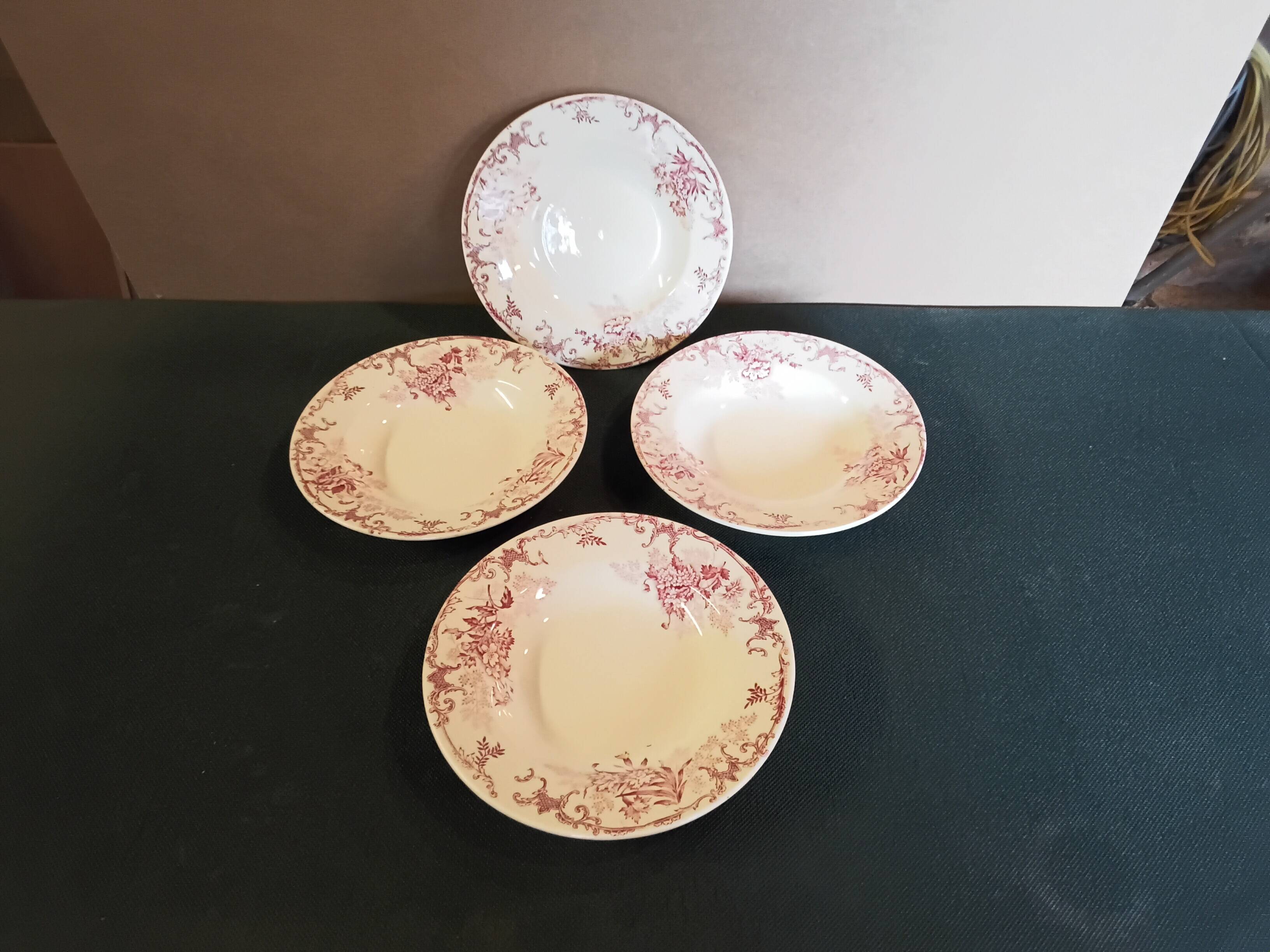 Iron earth soup plates