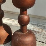 Série de 4 anciens bougeoirs en bois/brutaliste