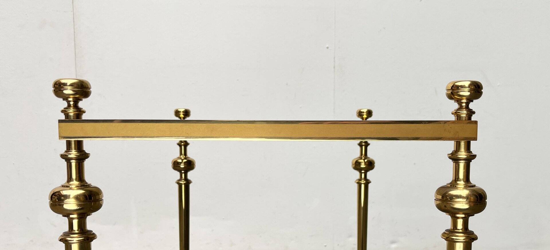 Mid-century Hollywood neoclassical brass and glass side or bedside tables attributed to Vereinigte Werkstätten, Germany, 1960s, set of 2.