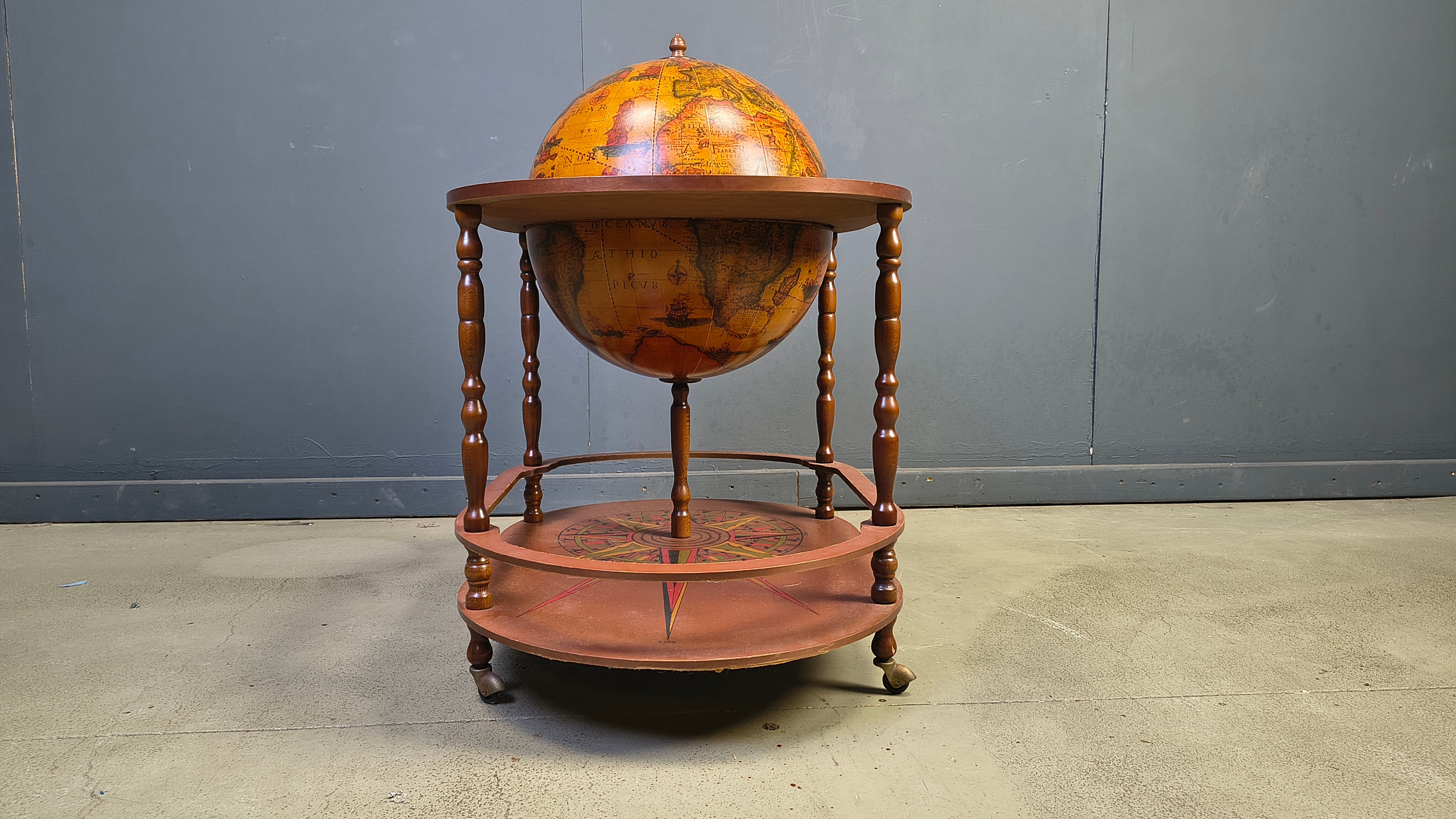 Bar globe vintage, années 1970