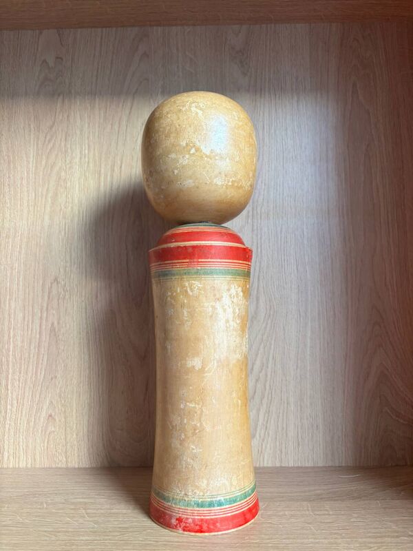 Kokeshi japonaise ancienne signée – bois peint – Tōhoku – milieu XXe s