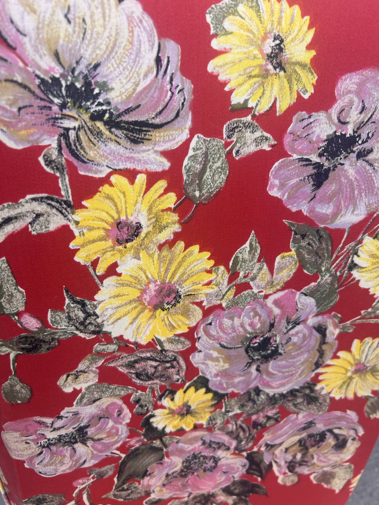 Large vintage floral armchair from the 1960s – unusual and pretty
