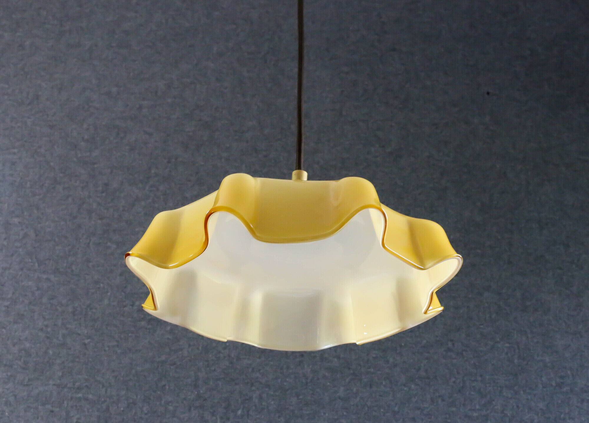 Old susmension in yellow and white opaline with cable and new douile - circa 1950