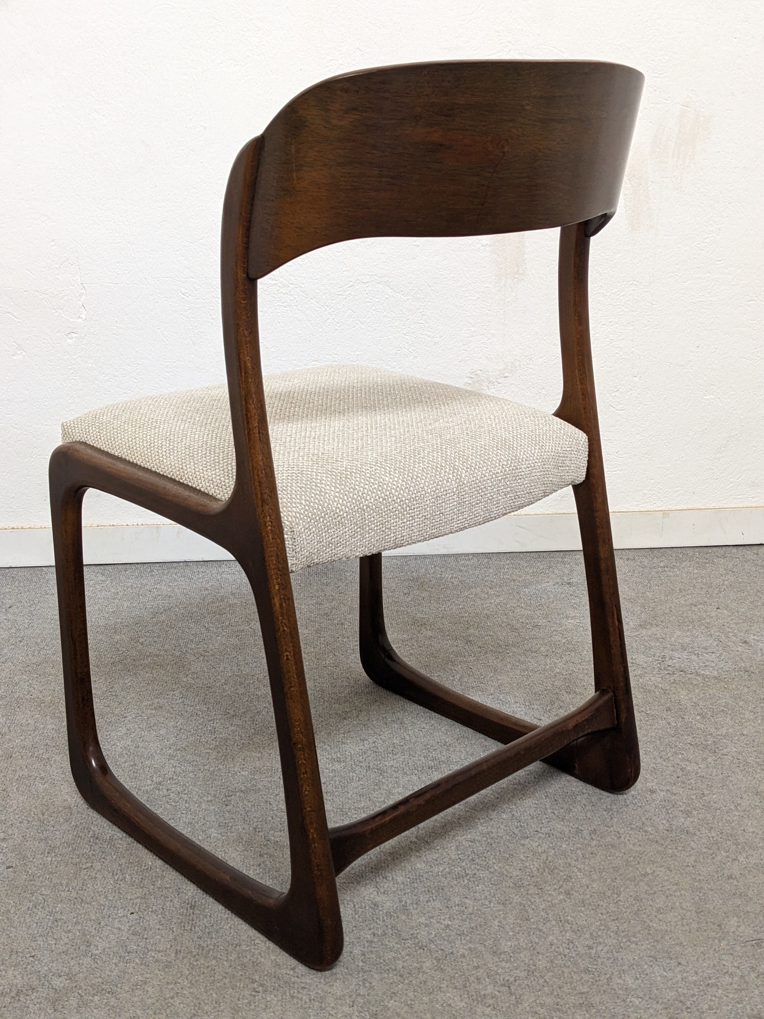 Series of 4 Baumann sled chairs from the 60s/70s