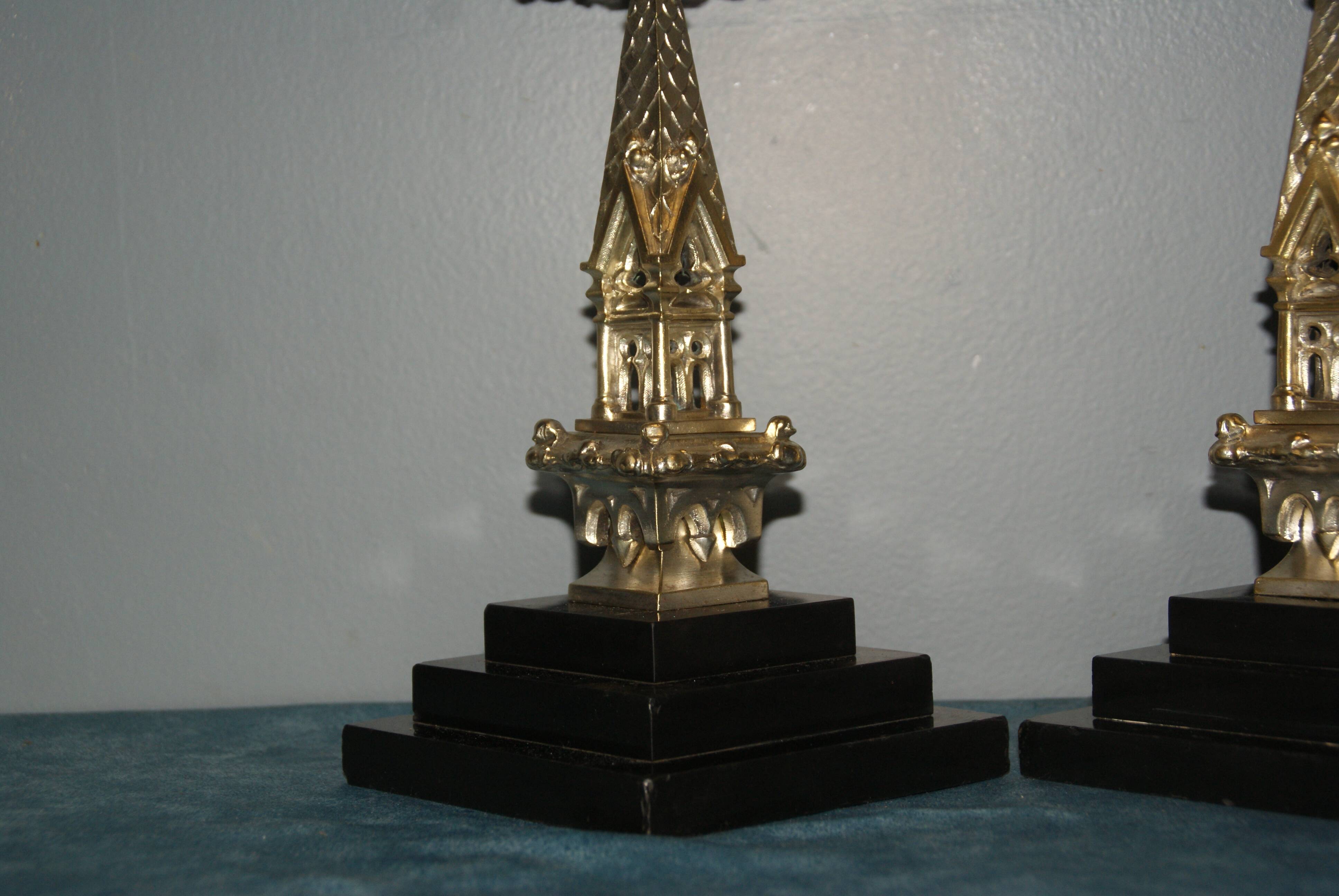 Rare paire de chandeliers en bronze XIX siècle