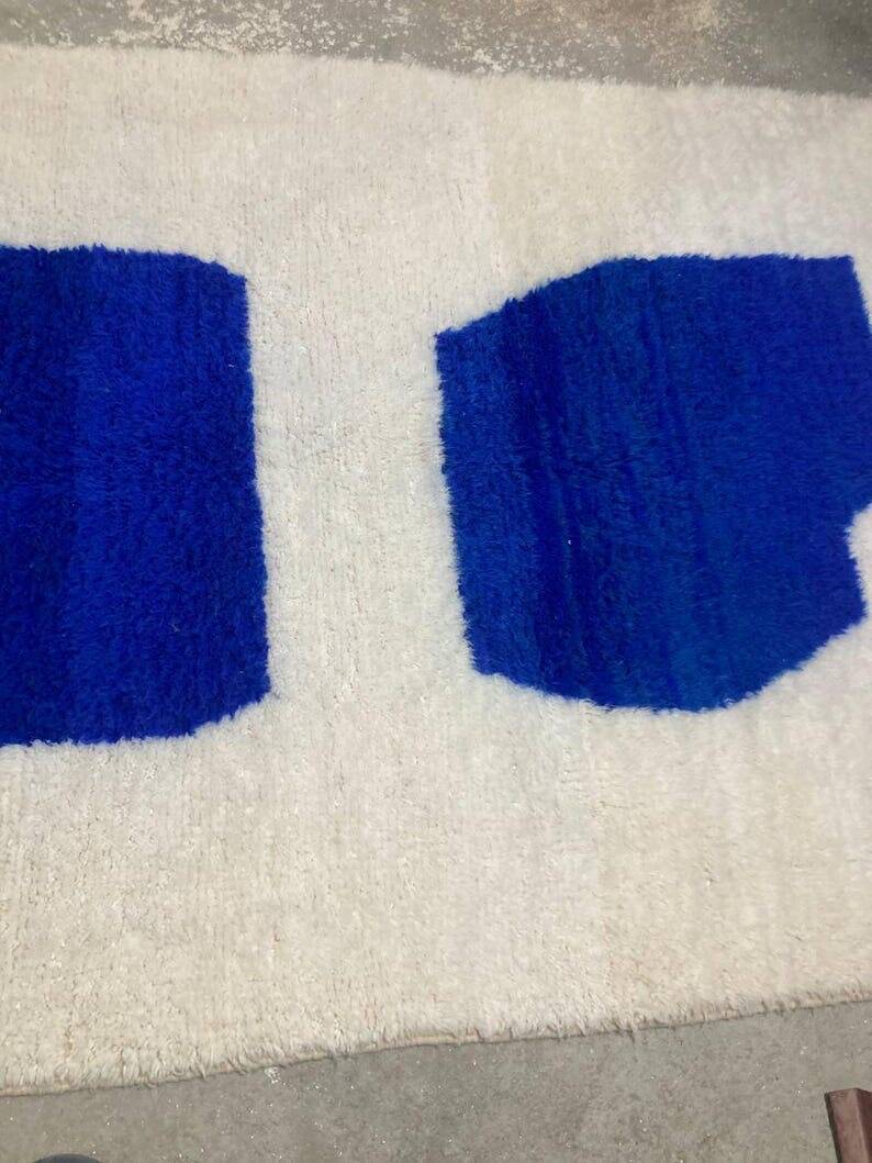 Traditional handmade pure wool rug, size 100 x 200 cm