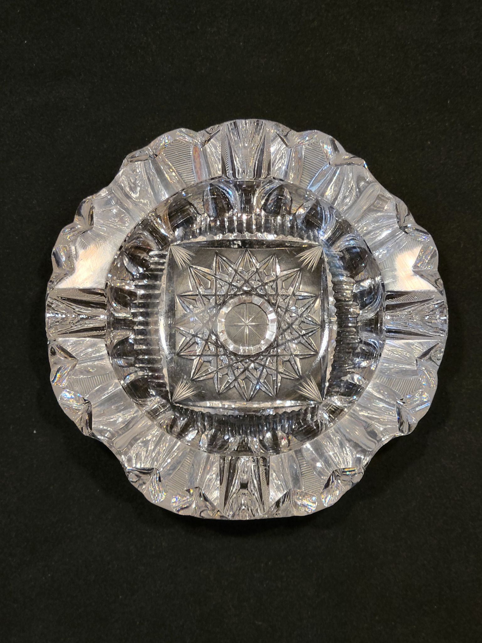 Cendrier en cristal de bohême taillé ciselé
