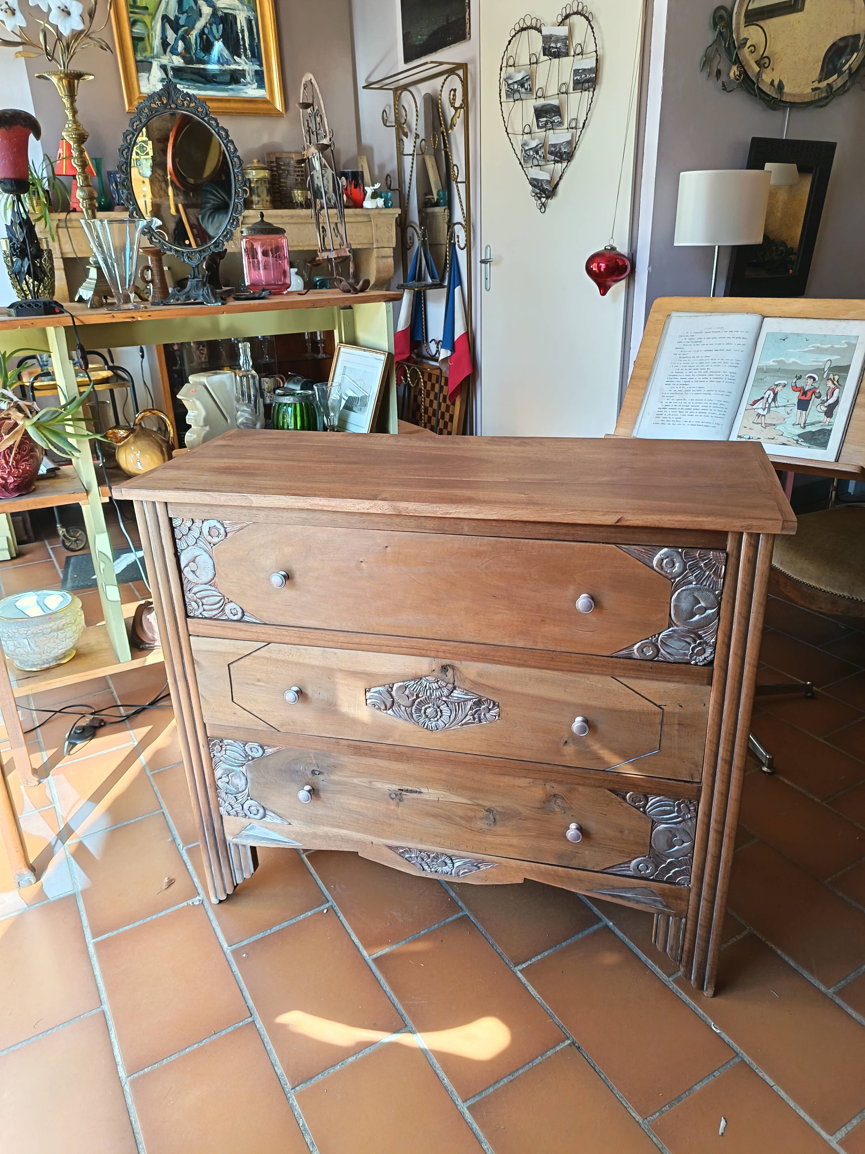 Art Deco chest of drawers