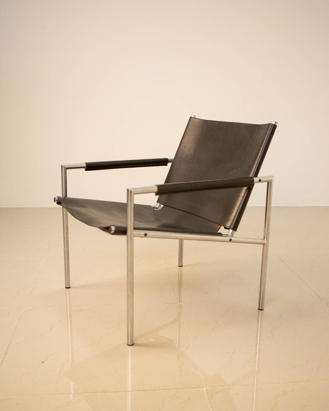 "SZ02" black leather armchair by Martin Visser for Spectrum 90's