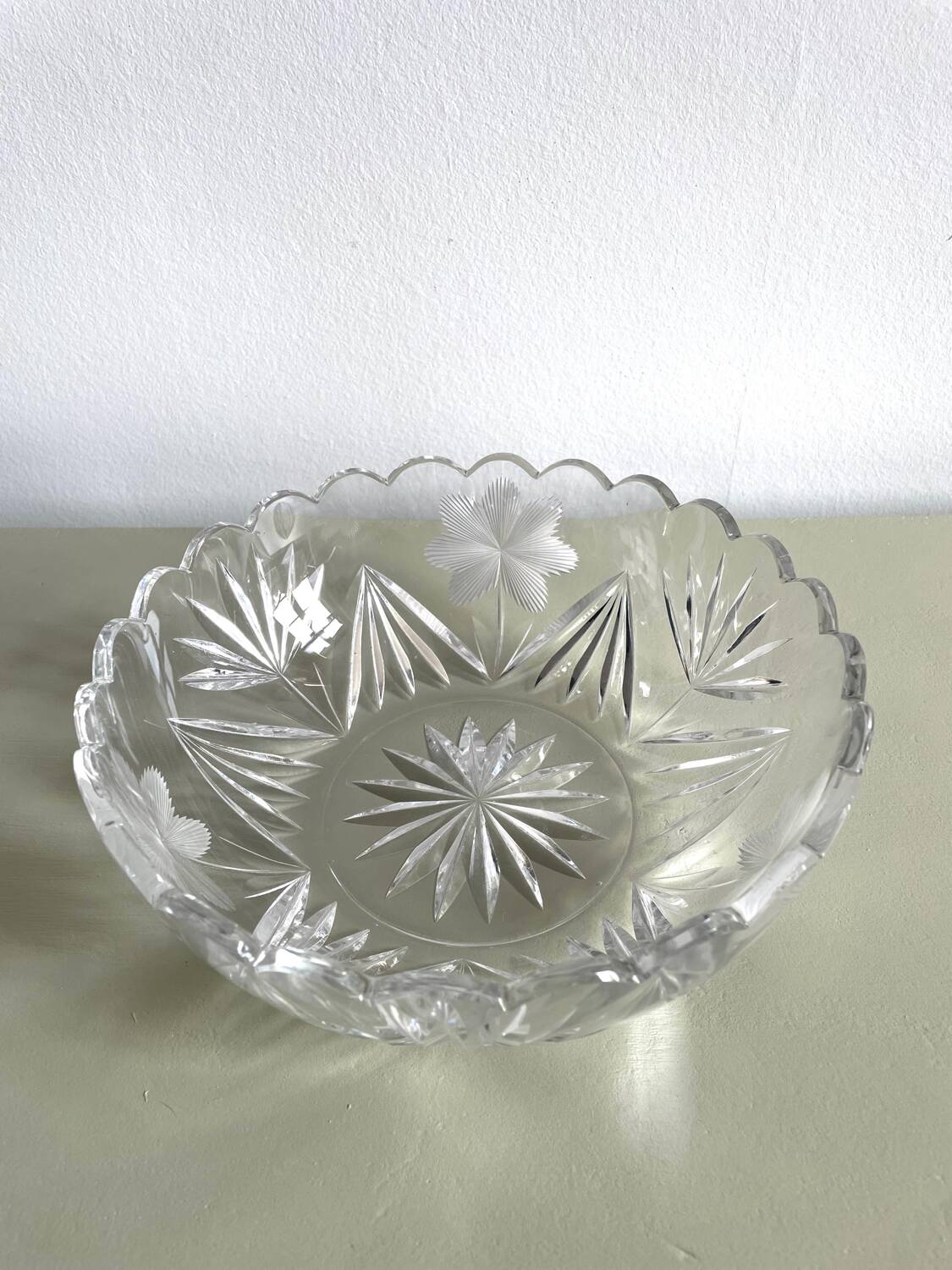 Saladier / coupe à fruits en cristal gravé