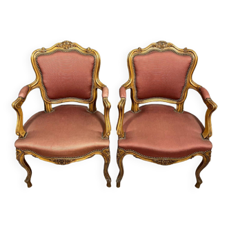 Paire de fauteuils cabriolets de style Louis XV en bois massif vers 1850