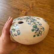 Ceramic flower pique