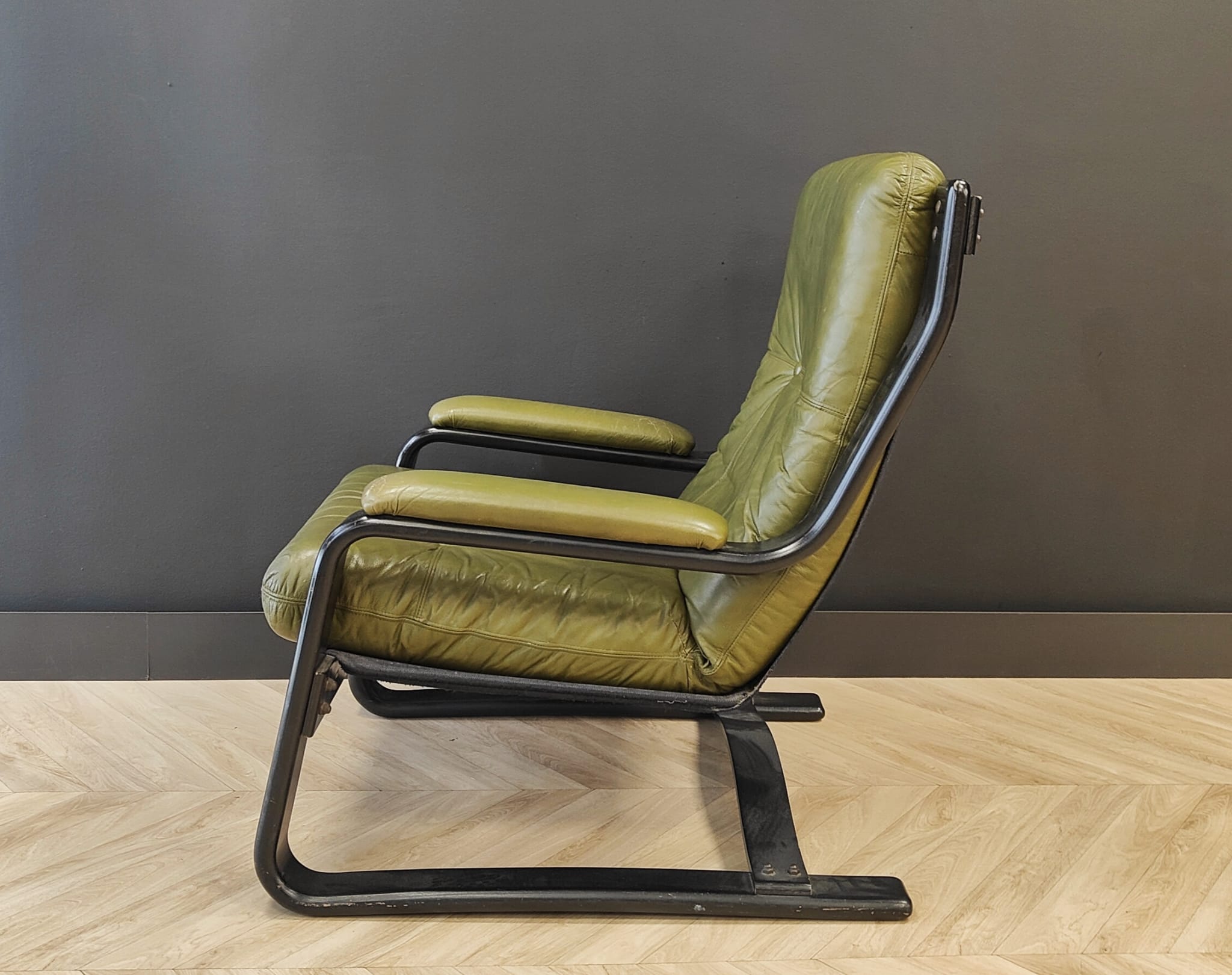 Vintage armchair 70