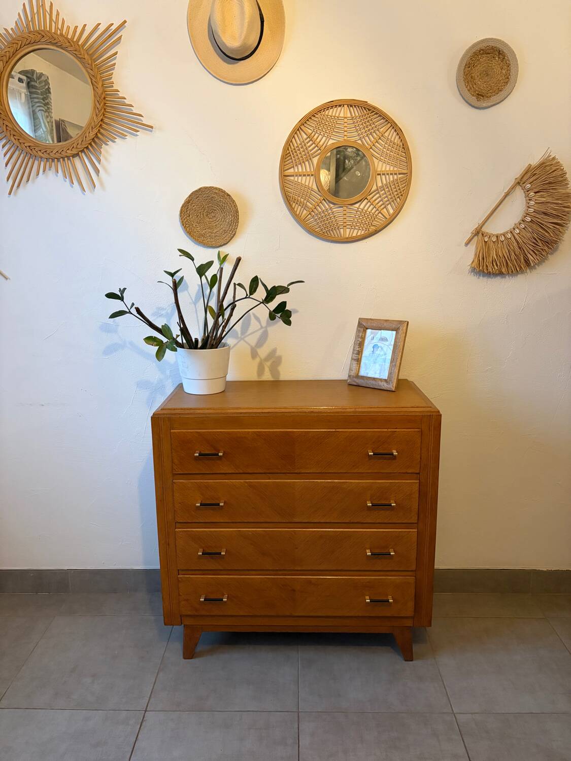 Très belle commode vintage en chêne miel