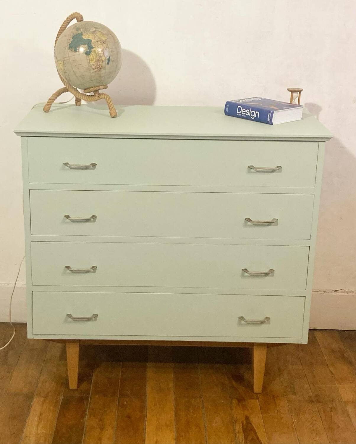 Vintage chest of drawers