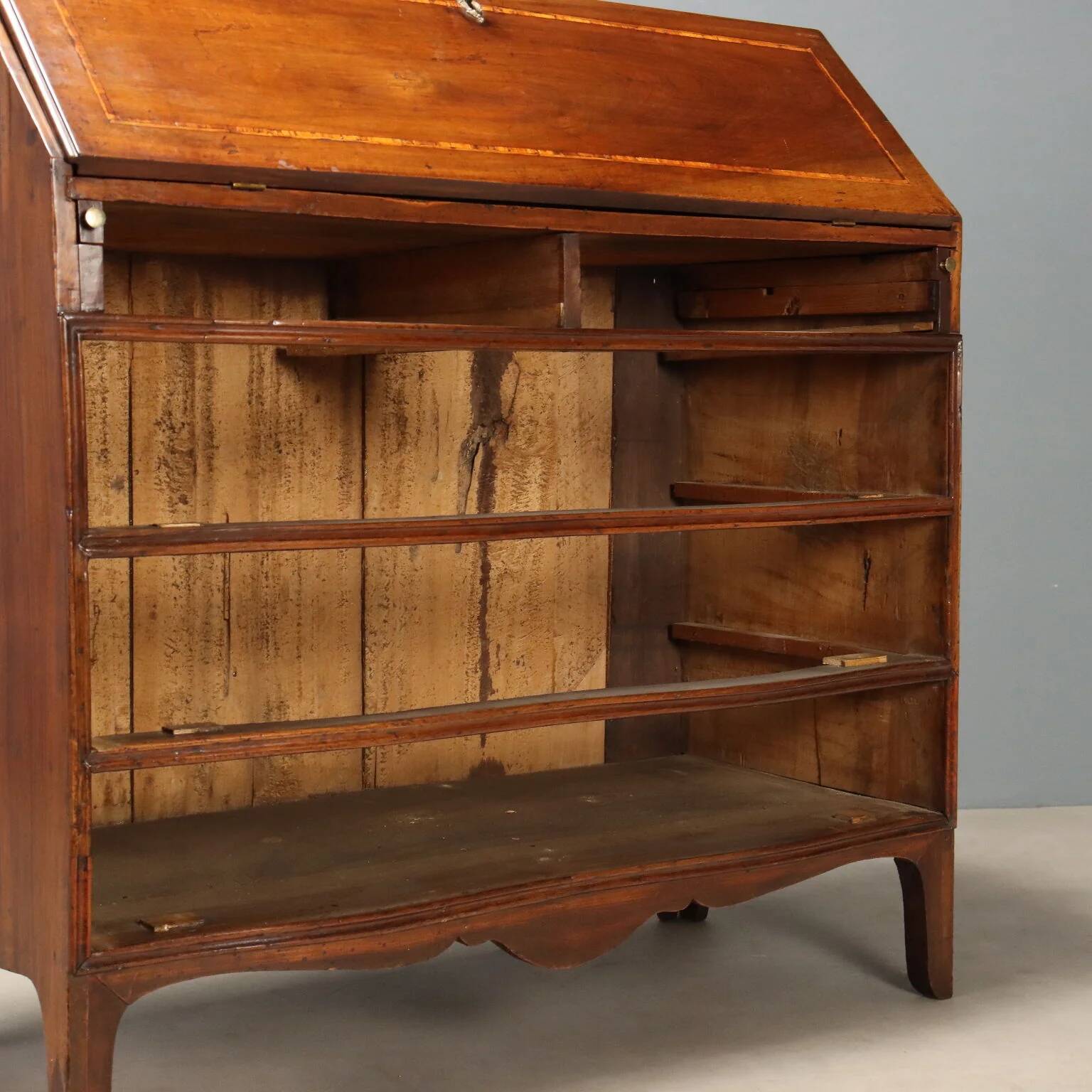 Antique drop-leaf cabinet in walnut with maple inlays, Italy, mid-18th century.