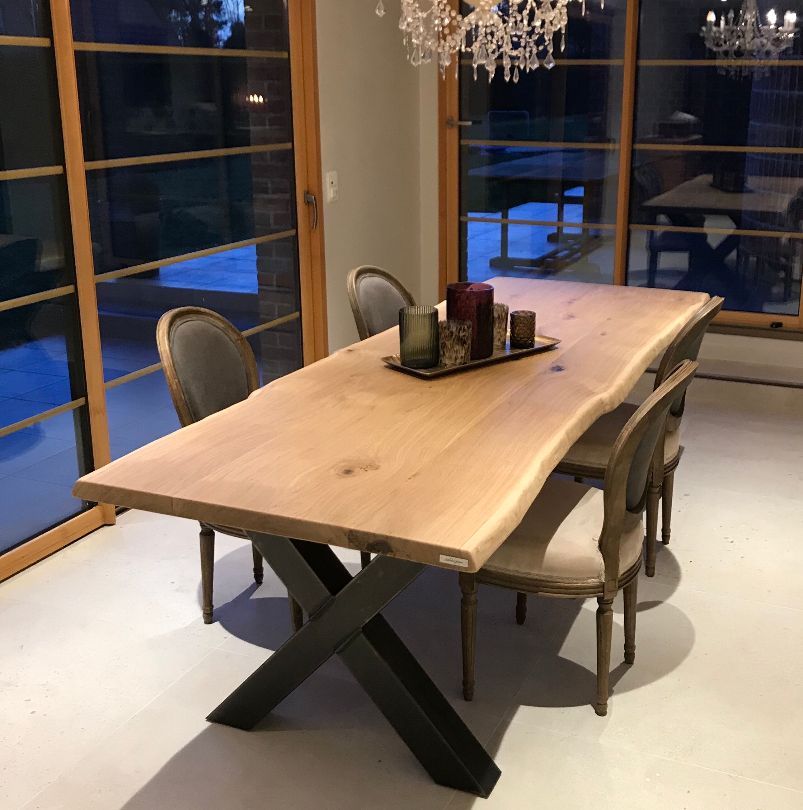 Solid oak table 3m x 1m straight edges