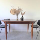 Scandinavian table with extension cords