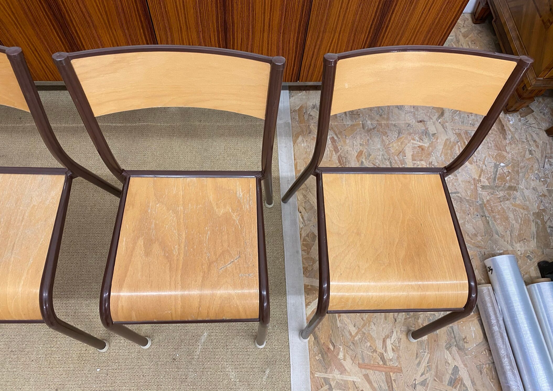 Lot of 4 Mullca chairs