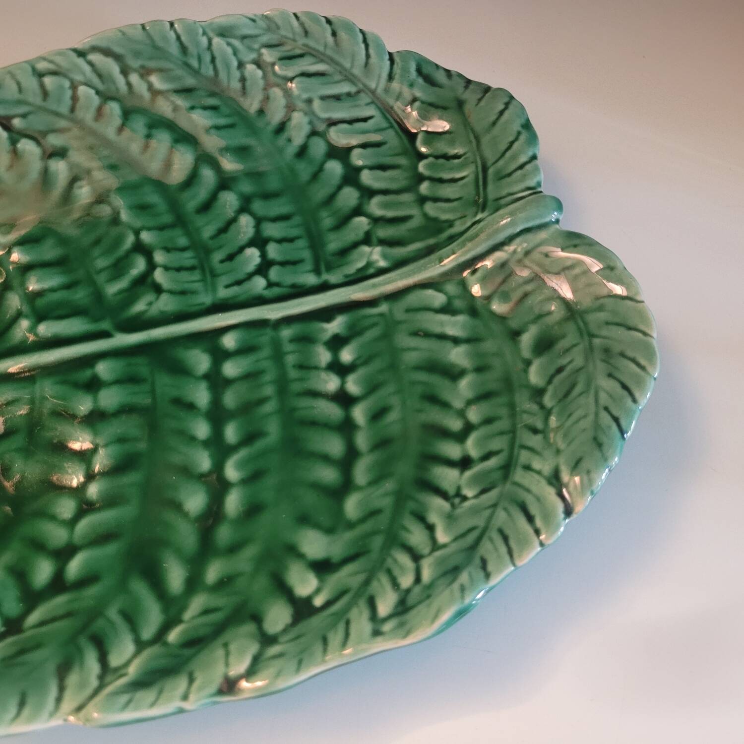 Green earthenware leaf dish – Sarreguemines France, circa 1955