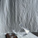 Small geometric carafe with diamond-shaped stopper and its 4 glasses
