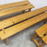 Set of 2 benches and 2 stools in pine, 1970s mountain style.