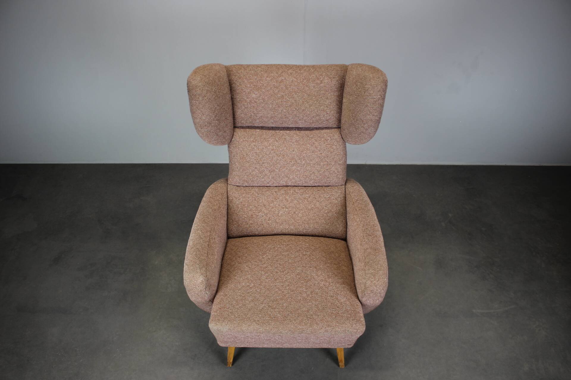 Mid-century wingback lounge chair in pink fabric, Czechoslovakia, 1970s
